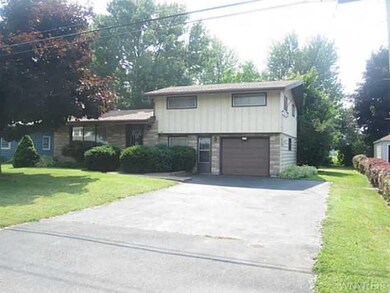 Exterior Front Double wide drive allows ample park