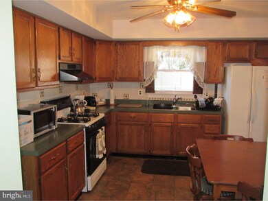 1801 Orchard Ave, Folsom, PA 19033 - photo 5