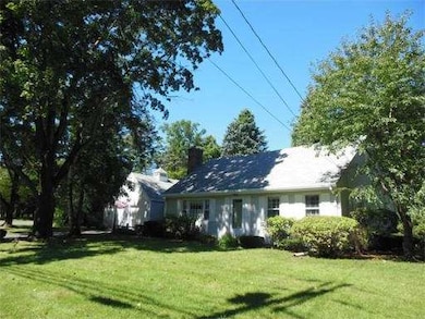 557 Dewey St, West Springfield, MA 01089 - photo 5