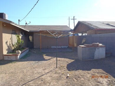 Covered patio and BBQ island