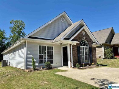 413 Camden Cove Cir, Calera, AL 35040 - photo 3