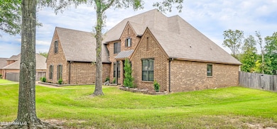 Large Front & Side Yards