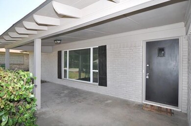 1117 Trailwood Dr, Hurst, TX 76053 - photo 2