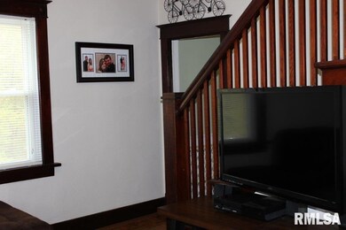 2330 E High St, Davenport, IA 52803 - photo 5