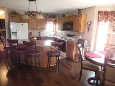 KITCHEN HAS BEEN UPDATED WITH NEW SWANSTONE SINK, 