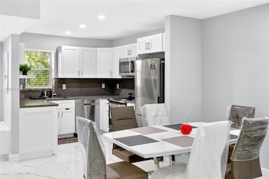 410 SE 2nd St unit 111, Hallandale Beach, FL 33009 - photo 4