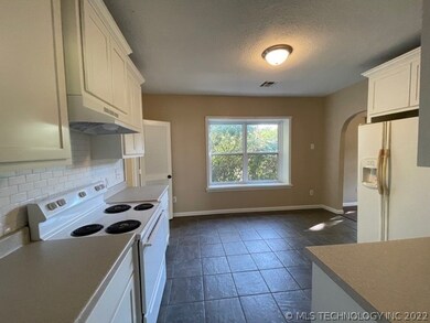 405 S Bixby St, Sapulpa, OK 74066 - photo 6