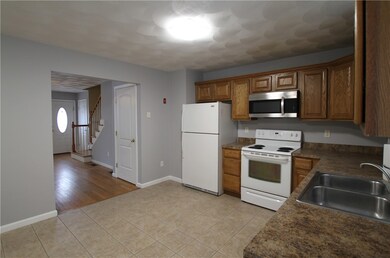 145 S Bend St unit 5, Pawtucket, RI 02860 - photo 5