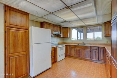 3630 W Shawnee-396