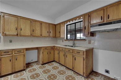 907 W Nebraska Rd, Alamo, TX 78516 - photo 5