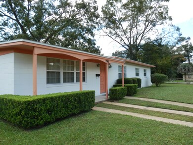 2902 Brackridge Blvd E, Jacksonville, FL 32216 - photo 3