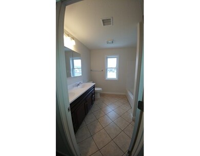 241 S Branch Pkwy, Springfield, MA 01118 - photo 7