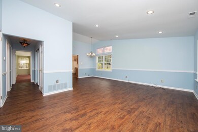 40 Woodvale Dr, Atco, NJ 08004 - photo 2