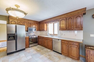 114 Deer Run Rd, West Springfield, MA 01089 - photo 6