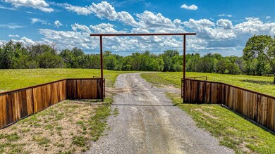 671 Carter Rd, Springtown, TX 76082 - photo 2