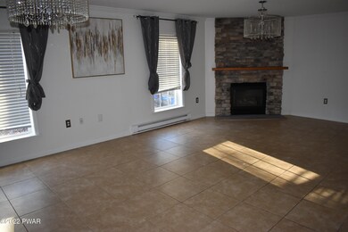 136 Lookout Dr, Lords Valley, PA 18428 - photo 3