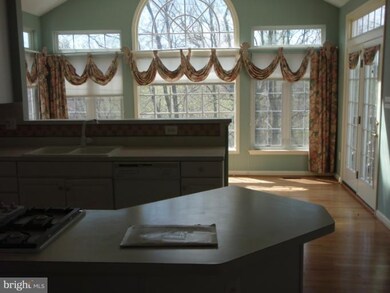 10034 Puritan Way, Damascus, MD 20872 - photo 2