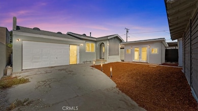 809 N Tamarind Ave, Compton, CA 90220 - photo 4