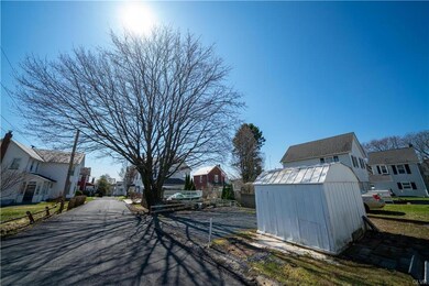 201 George St, Pen Argyl, PA 18072 - photo 2