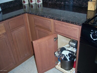 Cabinets even have pull outs