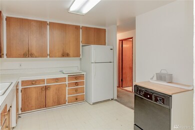 24810 16th Ave S, Des Moines, WA 98198 - photo 5