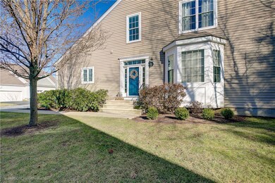 140 Camden Ct unit 40, South Kingstown, RI 02879 - photo 2
