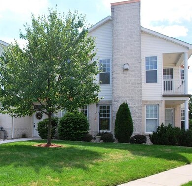 Welcome to 240 Adams Pointe Blvd, Unit 7.  This se