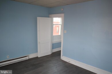 5617 Spruce St unit 2, Philadelphia, PA 19139 - photo 4