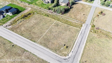 7 Corner Lot
