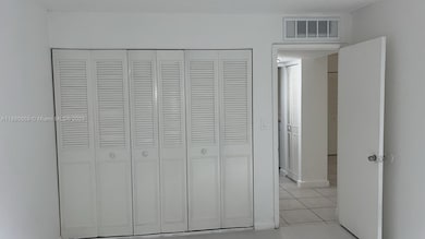 8860 Fontainebleau Blvd unit 403, Miami, FL 33172 - photo 5