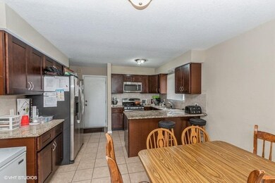 18761 Maple Ave, Country Club Hills, IL 60478 - photo 6