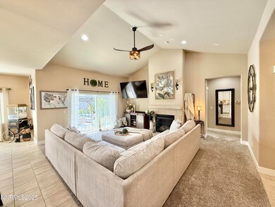 3221 Hackamore living 2