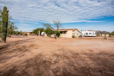 834-W-Foothill-Street-19
