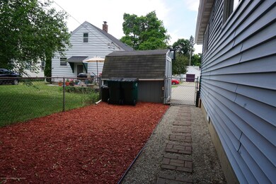 2025 Harding Ave, Lansing, MI 48910 - photo 4