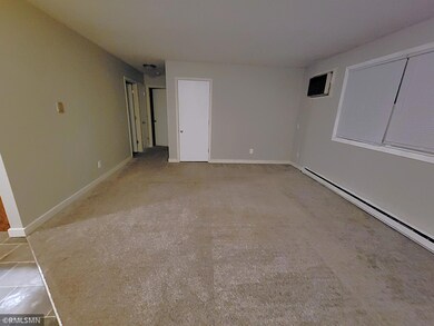 710 Hillcrest St unit 4, Baldwin, WI 54002 - photo 4