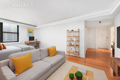 The Gramercy Plaza unit 2R, New York, NY 10003 - photo 3