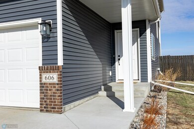 606 Sheyenne Dr, Wahpeton, ND 58075 - photo 5
