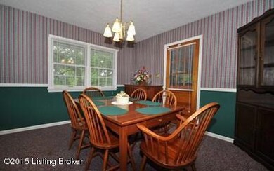 Chenoweth Run Rd Dining area