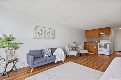 Makaha Surfside unit C415, Waianae, HI 96792 - photo 4