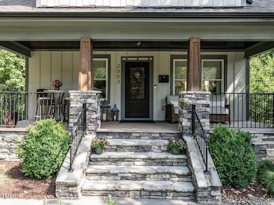 003-1280x960-front-porch