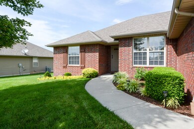 861 E Stone Crest Dr, Nixa, MO 65714 - photo 3