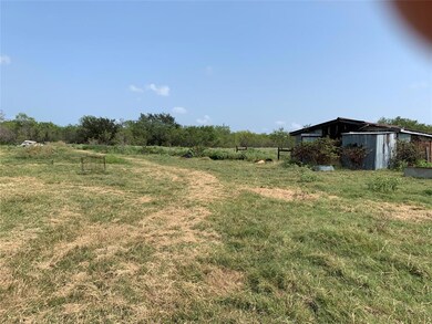 335 SE County Road 3071, Mildred, TX 75109 - photo 3
