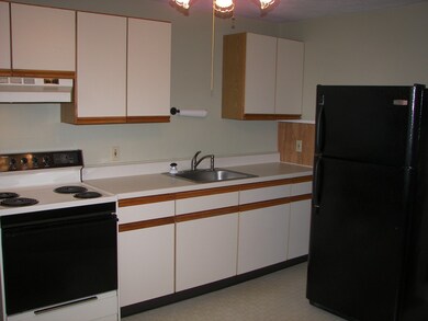 9 Alpine Place unit 2nd FLR, Franklin, MA 02038 - photo 2