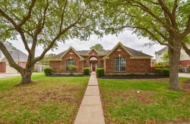 1205 Bob White Dr, Friendswood, TX 77546 - photo 2