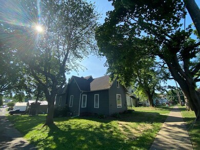 318 N Adams St, Loudonville, OH 44842 - photo 4