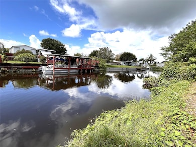 2909 SE 38th Ave, Okeechobee, FL 34974 - photo 6