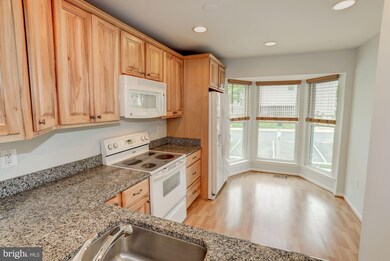 13916 Gunners Place, Centreville, VA 20121 - photo 5