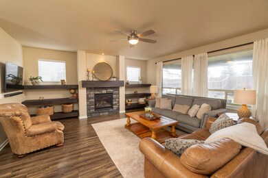 2970 Yew Park Ln, Redmond, OR 97756 - photo 4