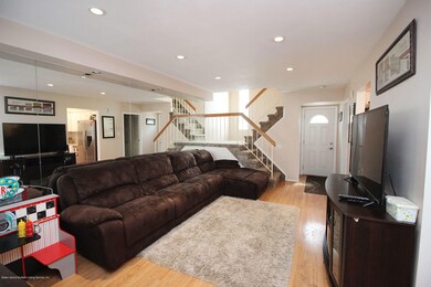 21 Garth Ct, Staten Island, NY 10306 - photo 3