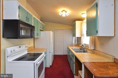 441 Blackwell Rd, Colonial Beach, VA 22443 - photo 6